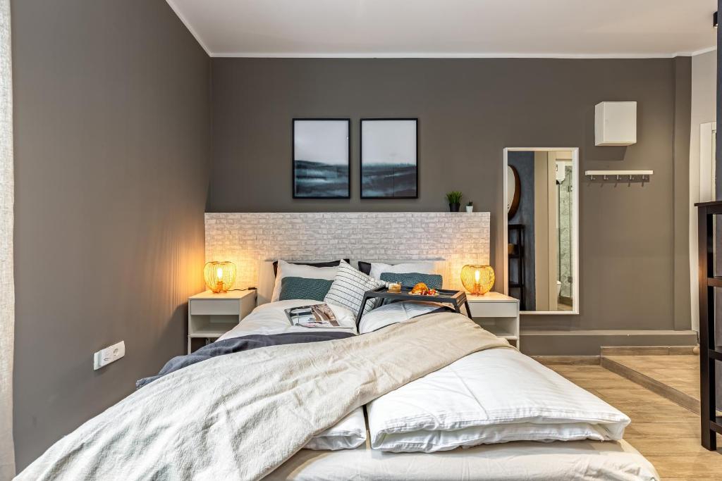 c144e4e0-1a5c-4f29-b46d-6e14a034858f