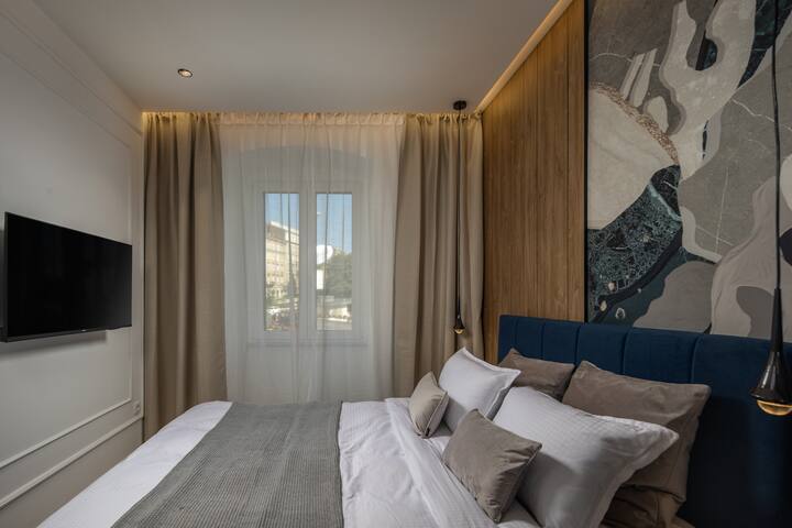 c24c3317-ec93-471e-b582-fa6a0fbadcee