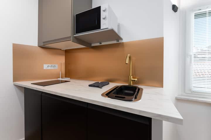 c97f2015-7154-452e-b69f-21b765ab0858